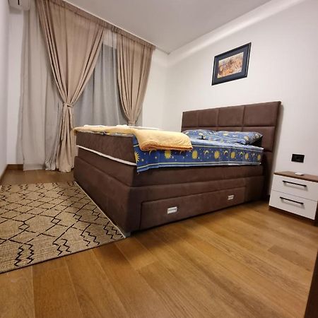 Fantastic New Centre Apartment بودغوريتْسا المظهر الخارجي الصورة
