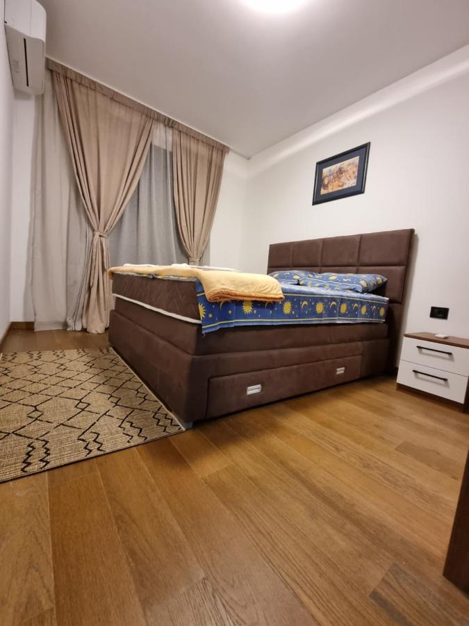 Fantastic New Centre Apartment بودغوريتْسا المظهر الخارجي الصورة
