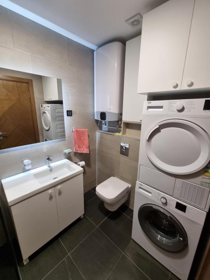 Fantastic New Centre Apartment بودغوريتْسا المظهر الخارجي الصورة